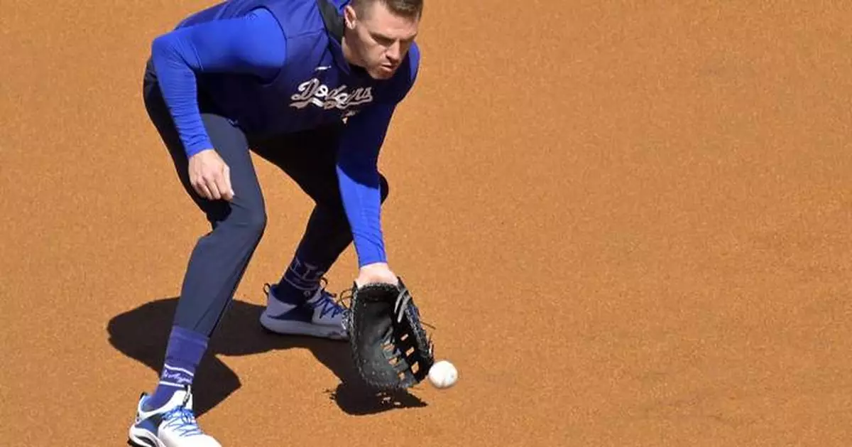 Freddie Freeman returns to Dodgers' lineup after missing 9 games with ankle injury from shower slip