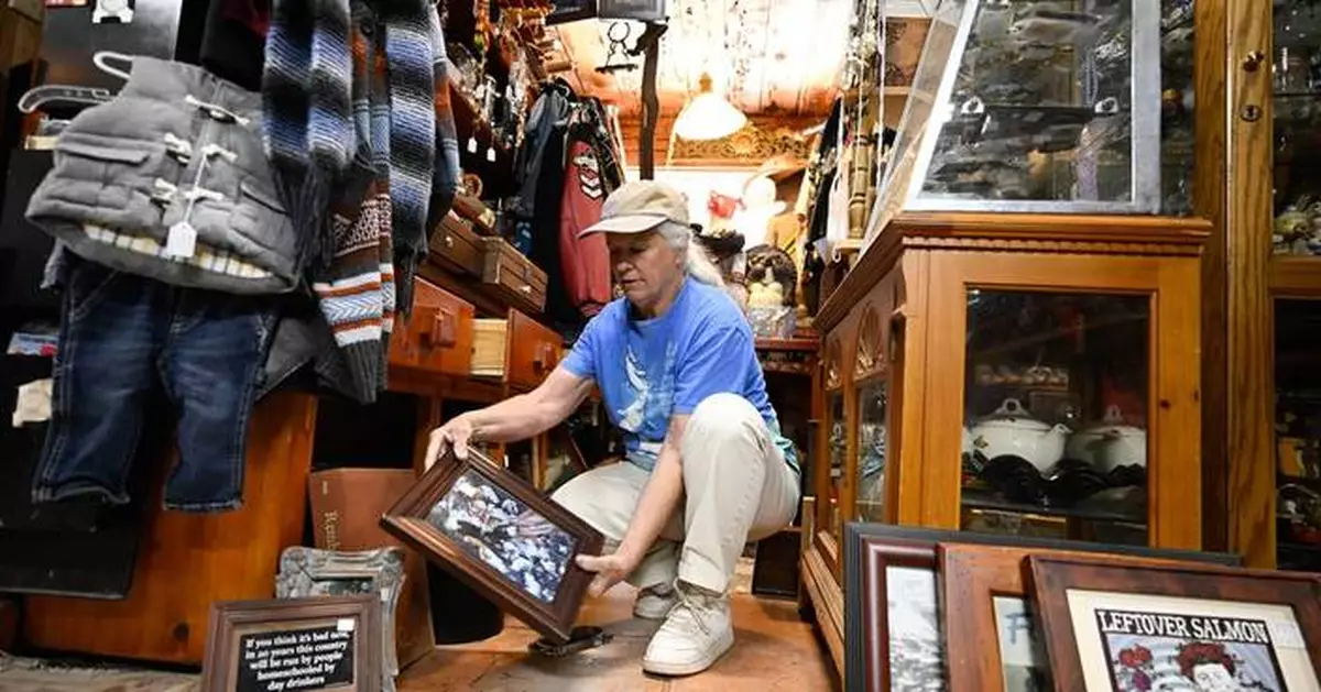 5.2-magnitude quake shakes Southern California, tumbling rocks onto roads and items off shelves