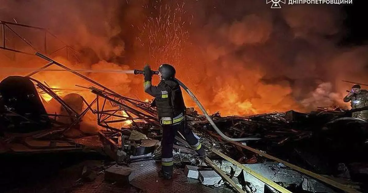 Russian strikes on Ukraine's Kherson kill 1 person and wound 9