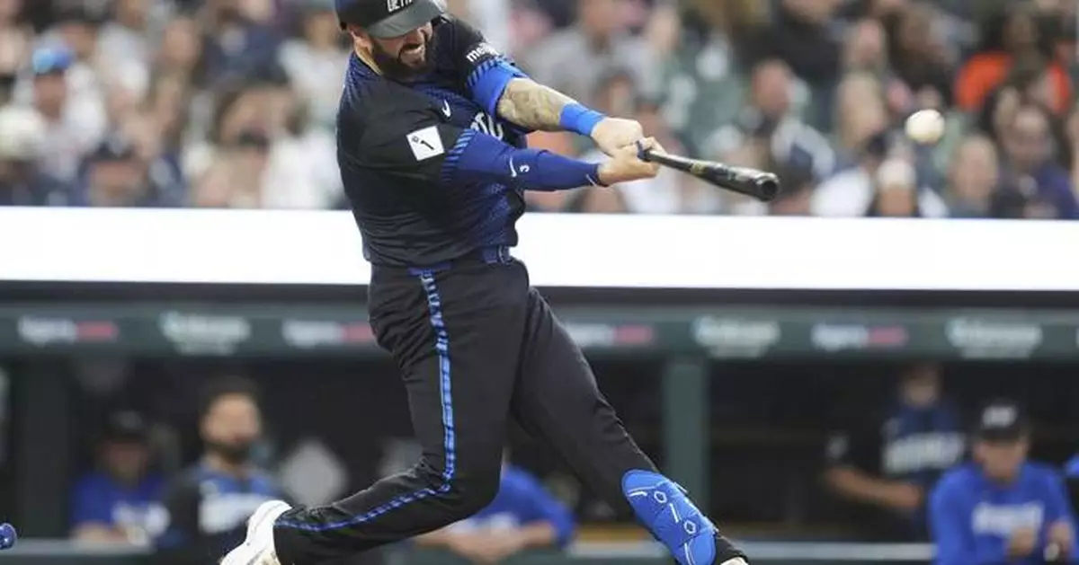 Ibáñez hits tiebreaking homer to back rookie pitcher Jobe and lead Tigers to a 7-3 win over Royals
