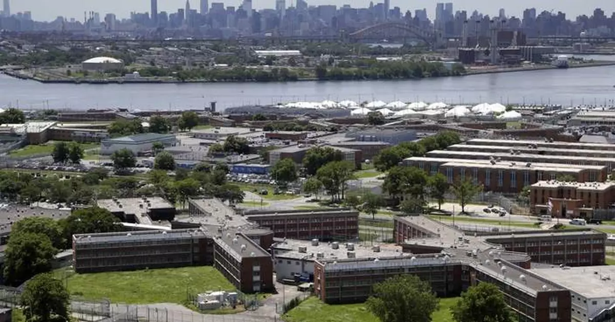 Judge temporarily blocks NYC mayor from allowing ICE agents on Rikers Island jail