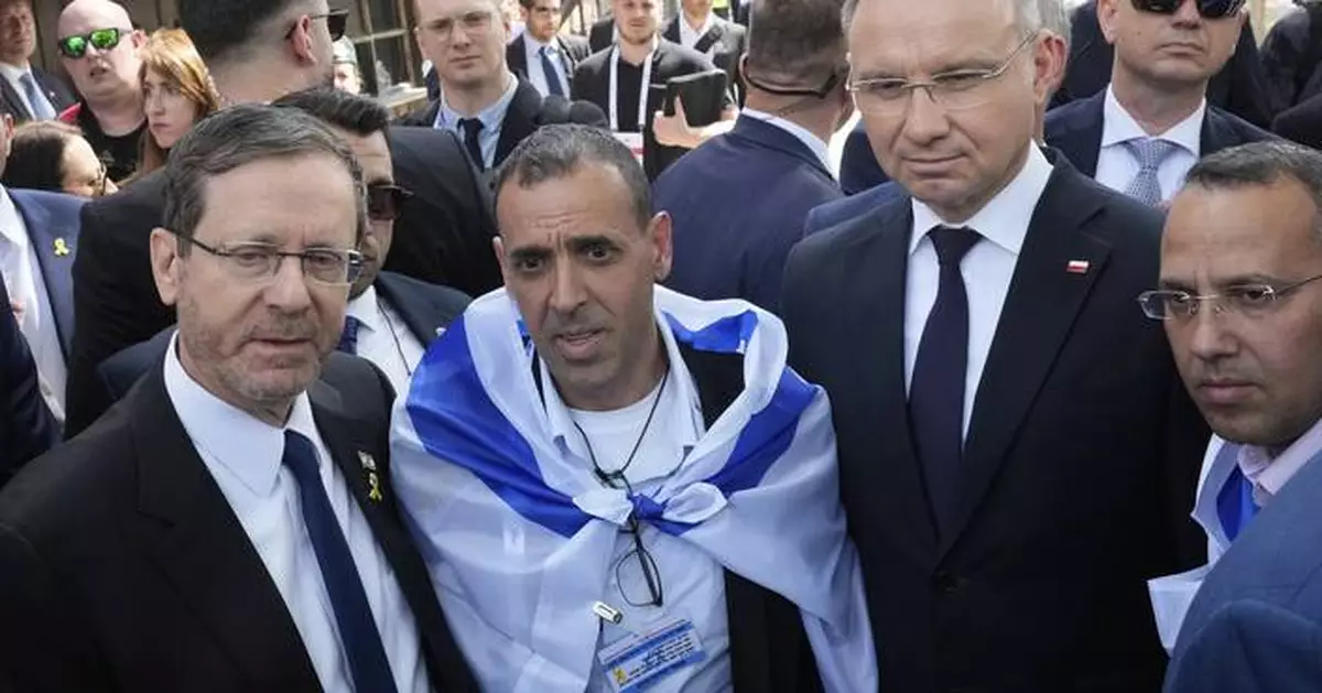 Polish and Israeli presidents lead March of the Living at Auschwitz
