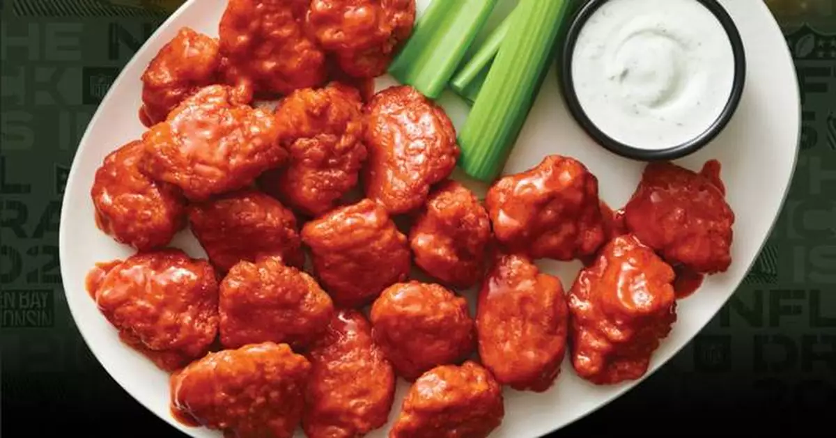 Score 20 FREE Boneless Wings To Go for the 2025 NFL Draft at Applebee’s