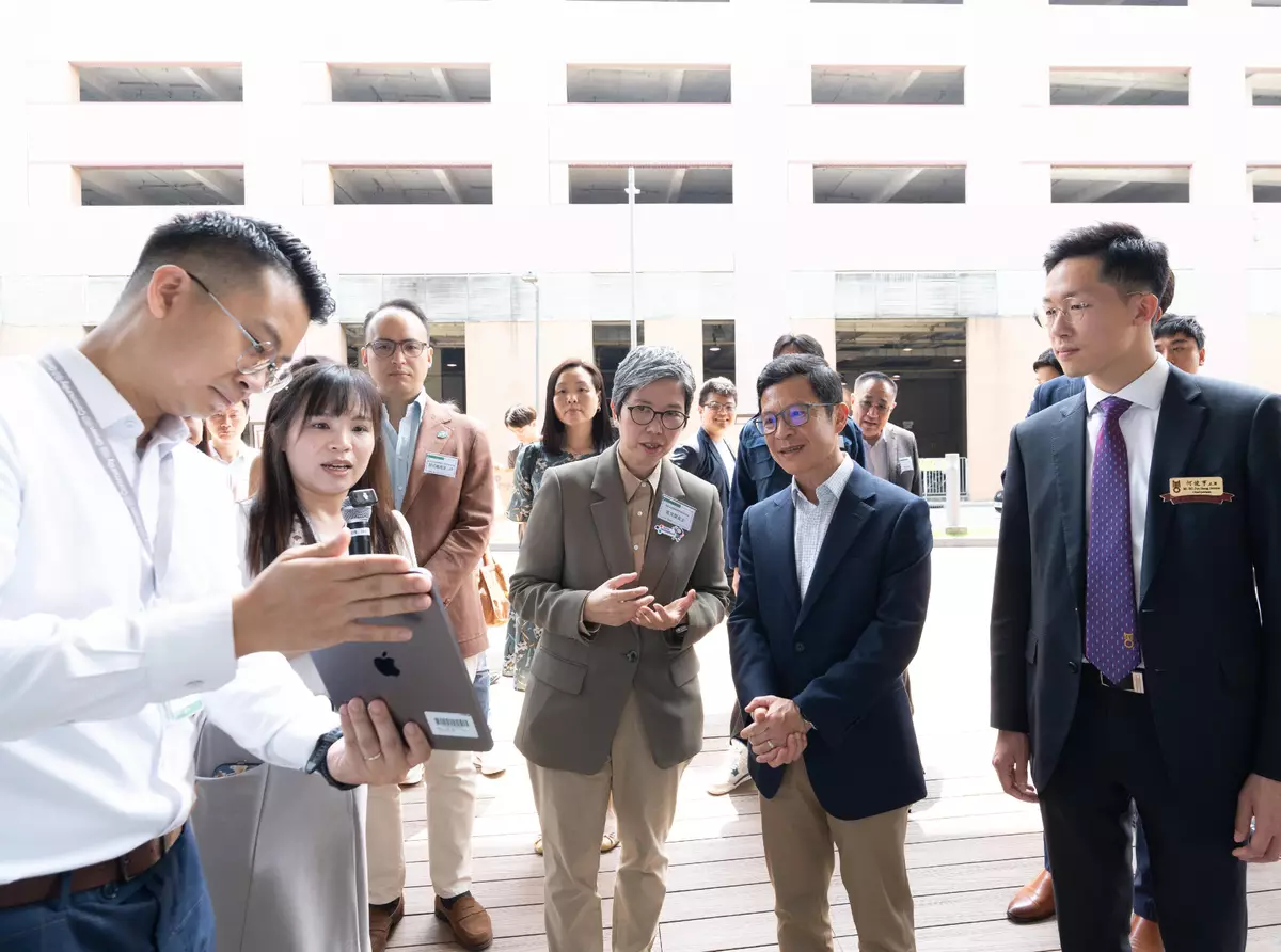 GREEN$ x MoneyBack Point Conversion boosts recycling appeal Source: HKSAR Government Press Releases