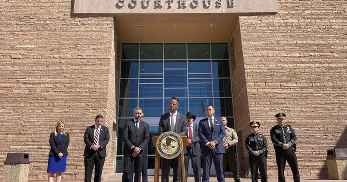 South Carolina man gets life sentence for killing New Mexico officer