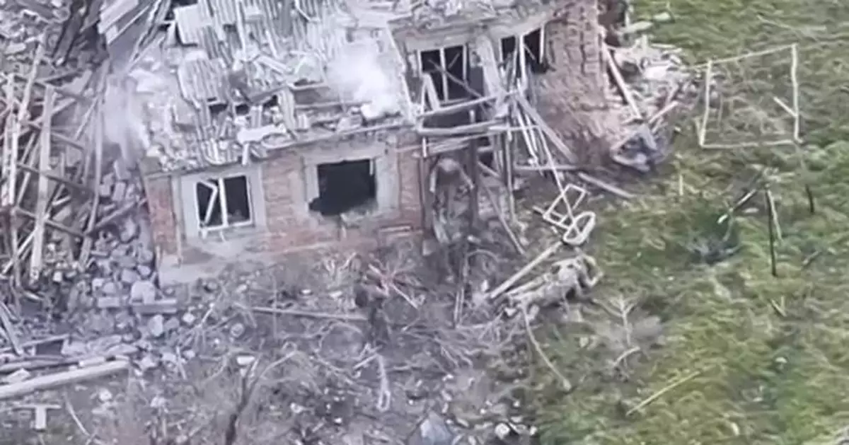 A video shows men identified as Russian troops holding Ukrainian POWs. Then the killing begins