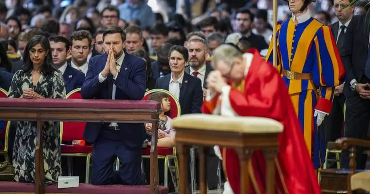 Vatican notes 'exchange of opinions' over migrants, prisoners in meeting with Vance