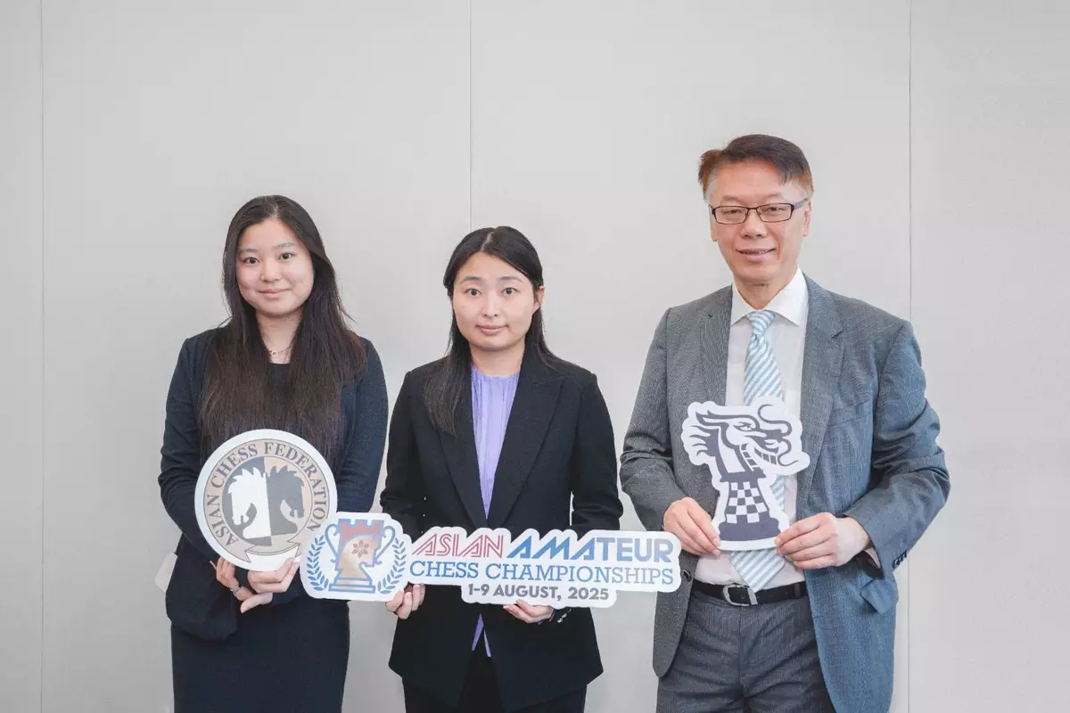Asian Amateur Chess Championships to be held in August (Left to Right: Liyun Liang, Federation Secretary of the Hong Kong China Chess Federation; Five-Time World Champion, GM JuWenjun; Robin Lai, Vice President of the Hong Kong China Chess Federation)
