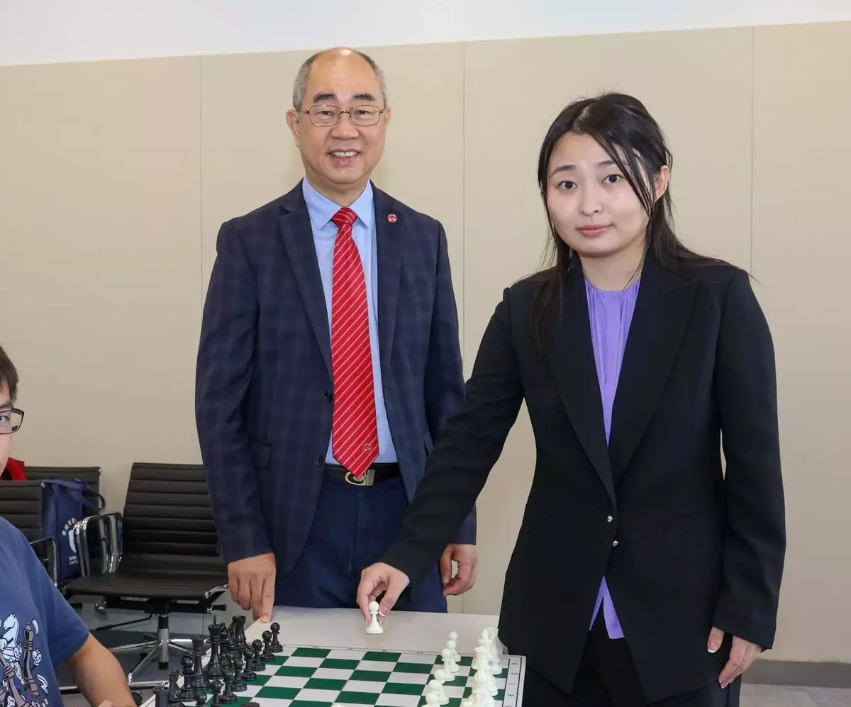 Kick-off Ceremony with Prof Raymond Hon-fu Chan, Vice-President (Academics) cum Provost and Lam Man Tsan Chair Professor of Scientific Computing at Lingnan University (Left) and Five-Time World Champion, GM Ju Wenjun (Right)