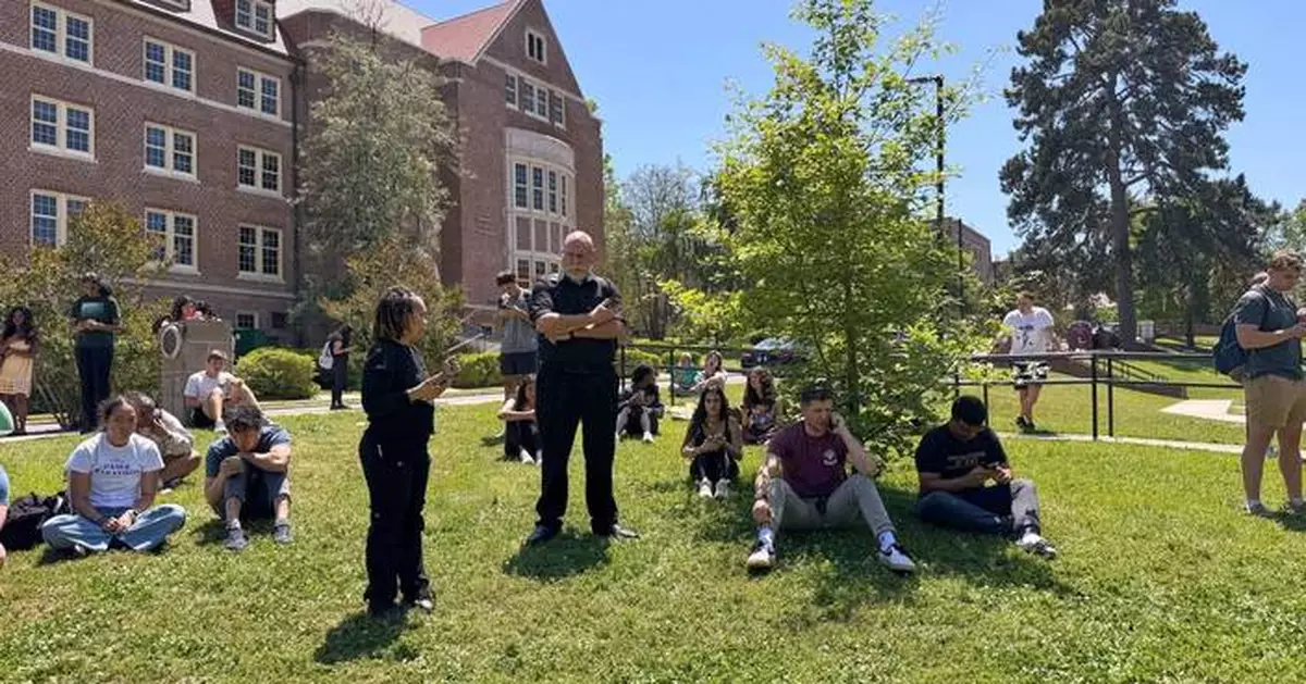 The Latest: 2 people killed and at least 6 wounded in Florida State shooting