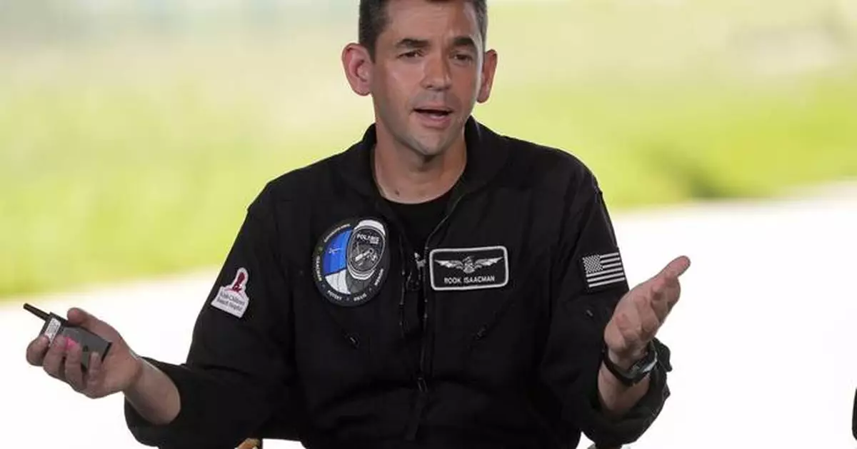 Billionaire spacewalker highlights Mars trip for astronauts in his bid to become NASA's next chief