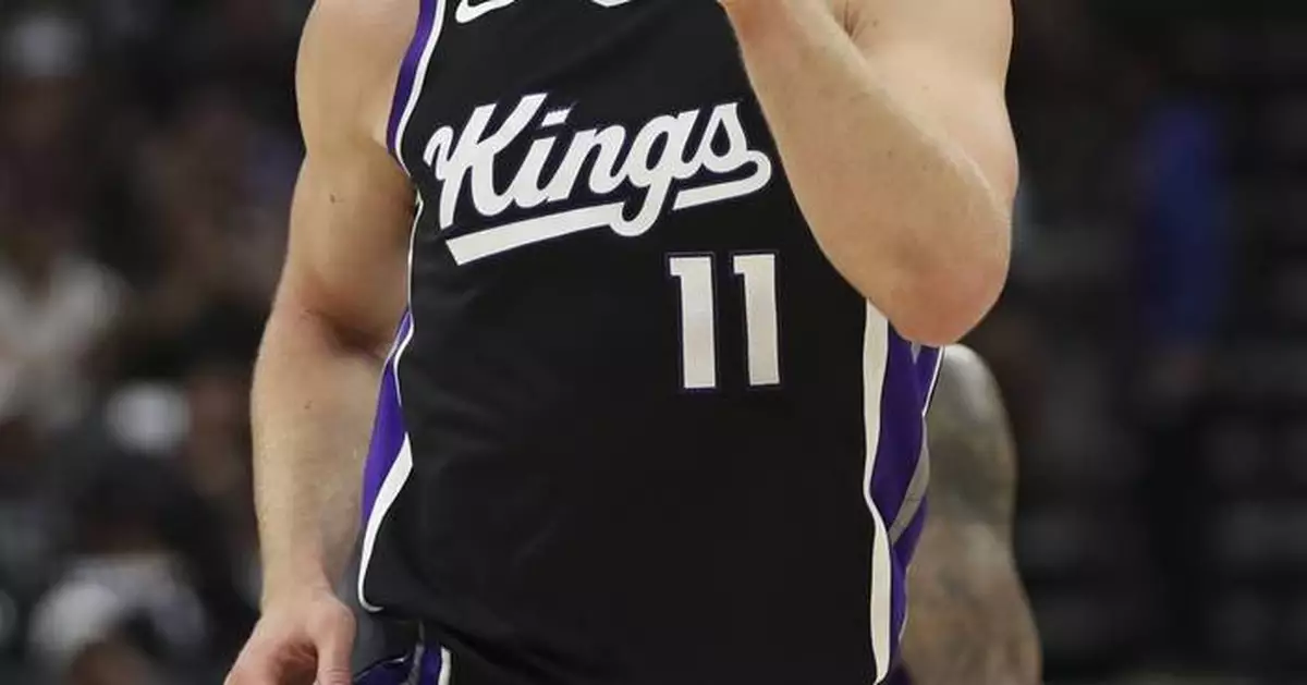 Sabonis, Valanciunas lead Kings past Suns in finale