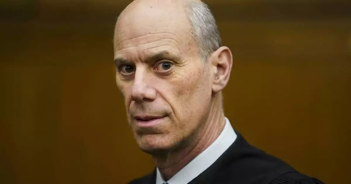 Judge finds cause to hold Trump administration in criminal contempt for violating deportation order