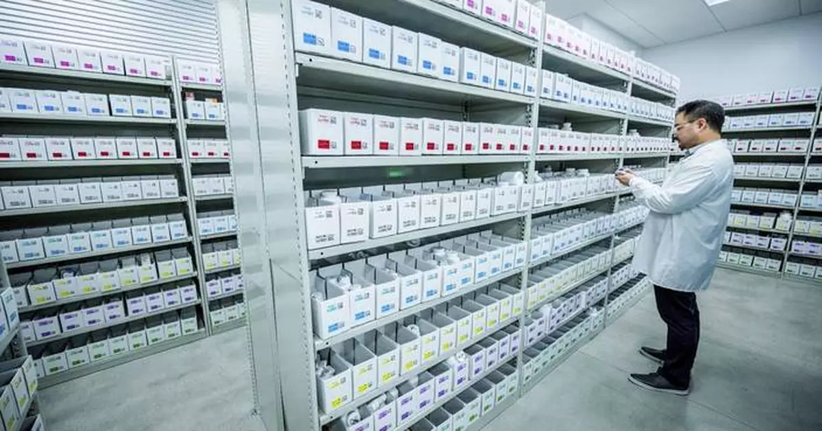 More pharmacies offer to speed prescription deliveries to customers
