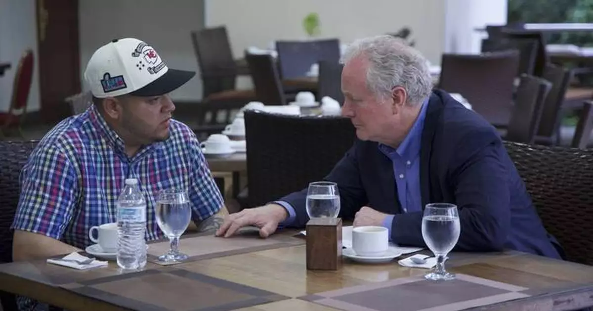 Tropical drinks by the pool? Not so fast, says senator who visited Abrego Garcia in El Salvador