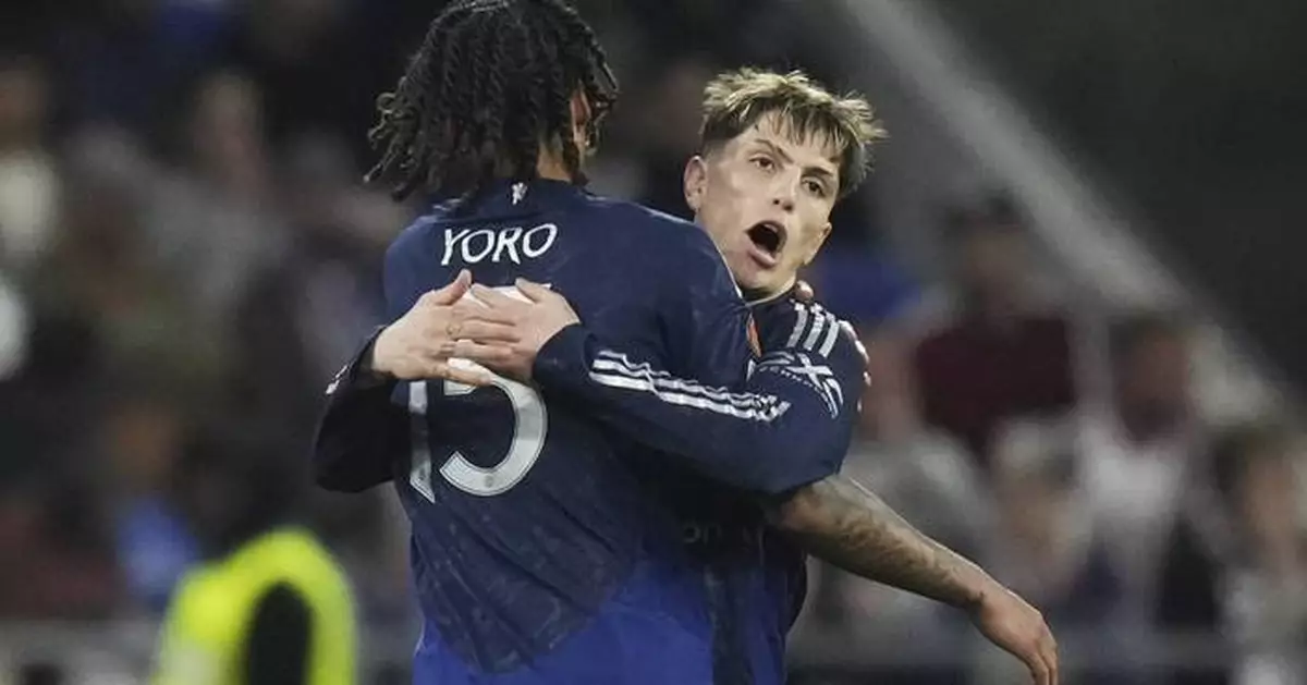 Onana at fault twice as Man United draws 2-2 at Lyon, Tottenham held at home, Chelsea stays perfect