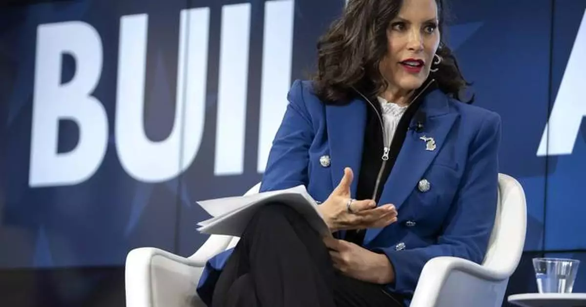 Trump offers rare praise for Michigan Gov. Whitmer as she appears with him in Oval Office