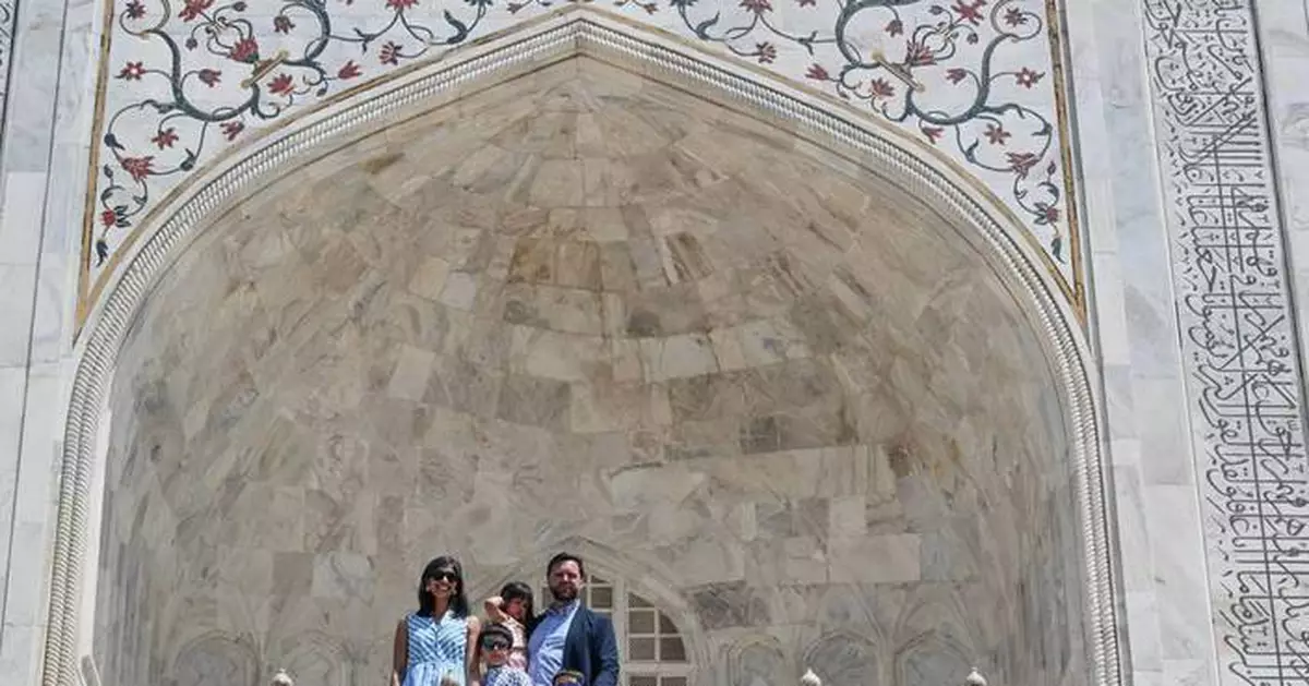 PHOTO COLLECTION: India US Vance