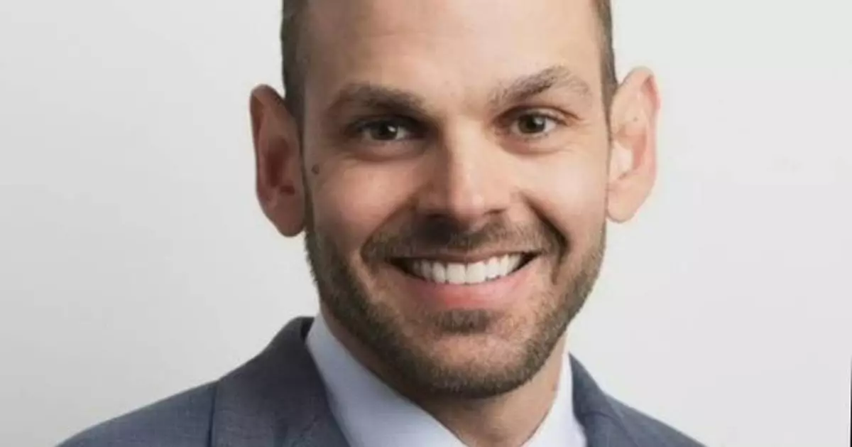 The Standard Promotes Kevin Mannino and Hires Todd Smiser to Divisional Vice President Roles