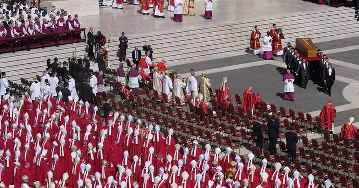 PHOTO COLLECTION: Vatican Pope Funeral Top Photos of the Day