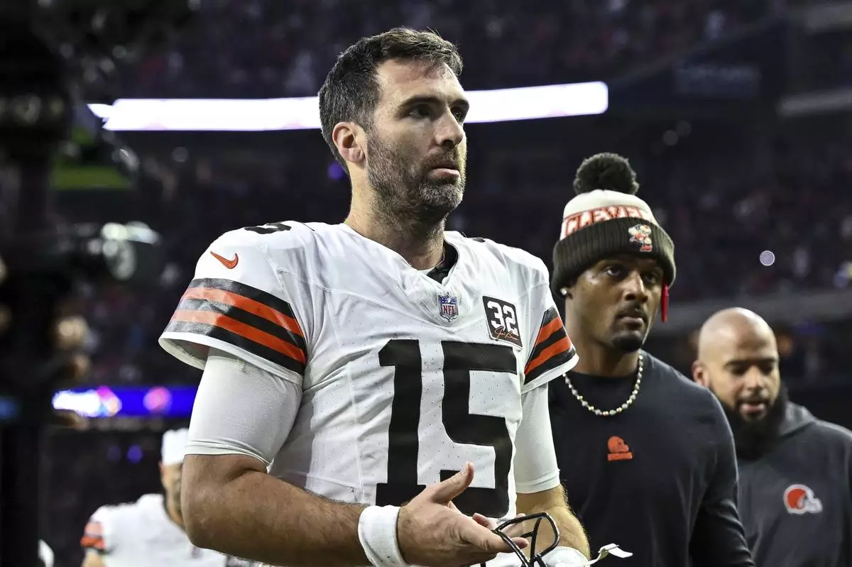 FILE - Cleveland Browns quarterback Joe Flacco (15) exits the field at the end of the first half against the Houston Texans during an NFL wild-card playoff football game, on Jan 13, 2024 in Houston. (AP Photo/Maria Lysaker, File)