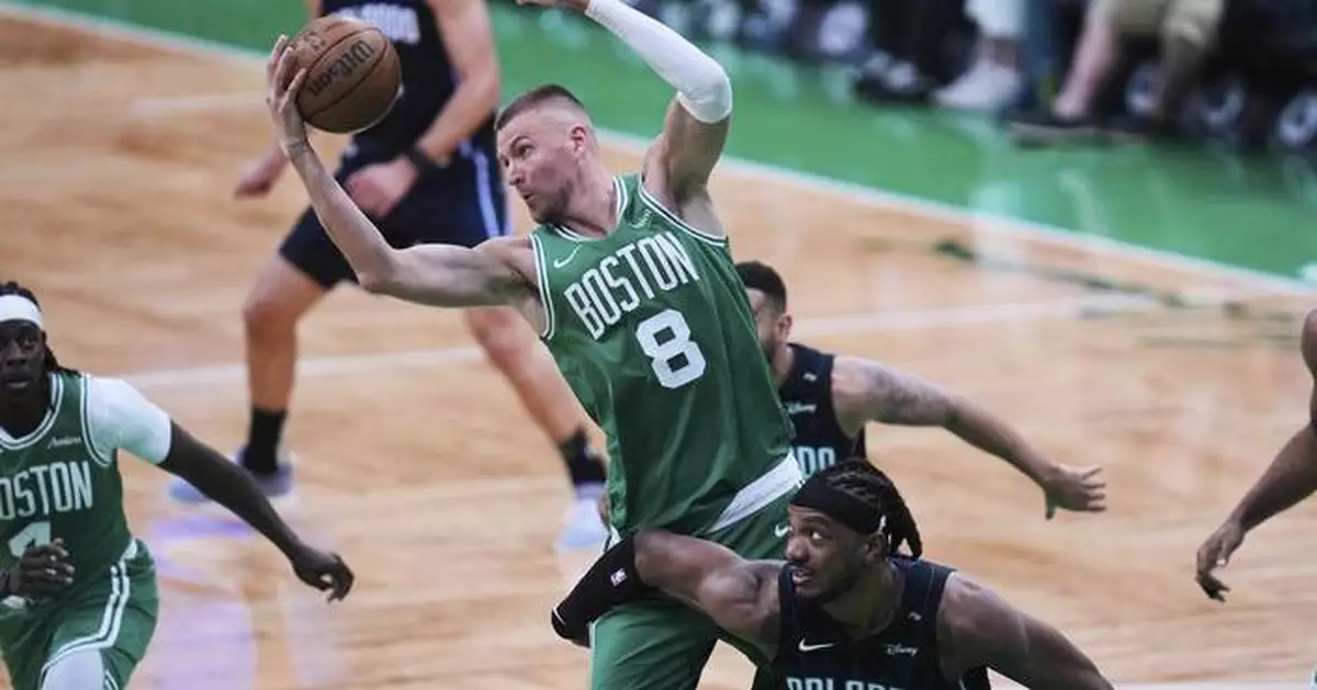 Celtics' Kristaps Porzingis elbowed in forehead, gushes blood, returns to finish win over Magic