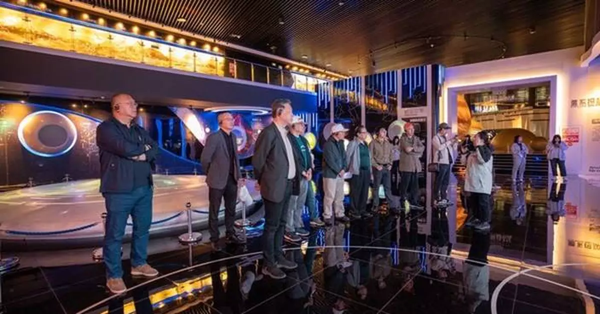 Media Tour Explores Guizhou's Mega Projects, Highlighting Engineering and National Pride