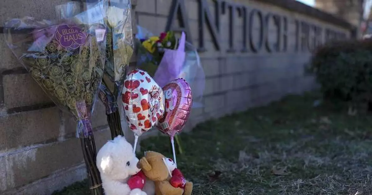 Nashville school shooter who killed 1 student and himself had brandished a box cutter at school