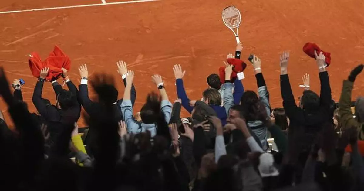 Opponents of French players at the French Open deal with insults and whistling and, yes, even gum