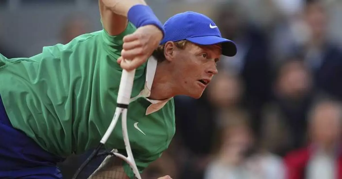 Jannik Sinner beats Arthur Rinderknech at the French Open for a 15th straight Grand Slam win