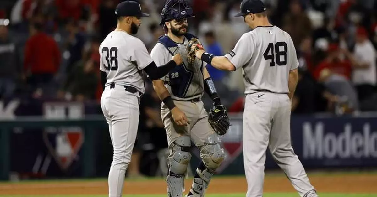 Devin Williams has another rocky 9th inning for the Yankees, but the embattled reliever hangs on