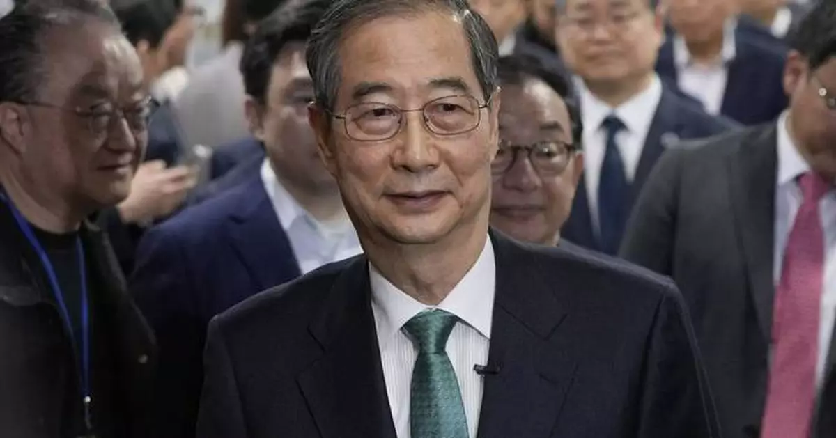 South Korea's ex-Prime Minister Han says he will seek the presidency in June election