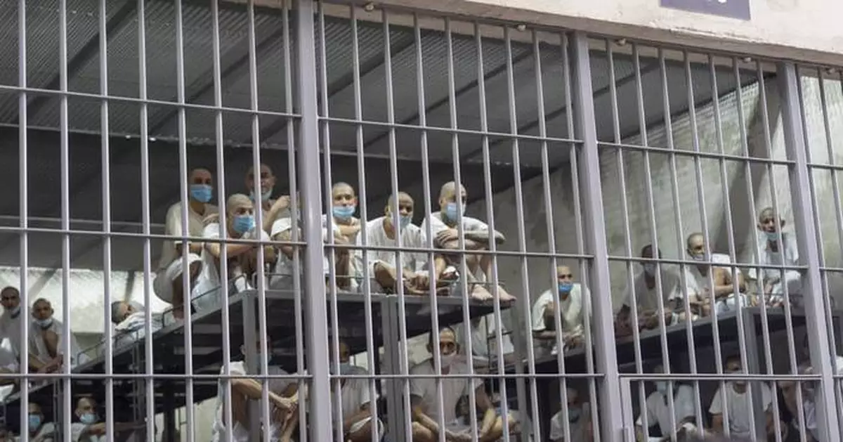 Rights groups sue to free Venezuelans deported from the US and held in El Salvador