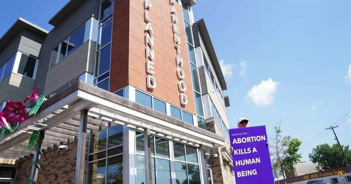 A Planned Parenthood affiliate plans to close 4 clinics in Iowa and another 4 in Minnesota