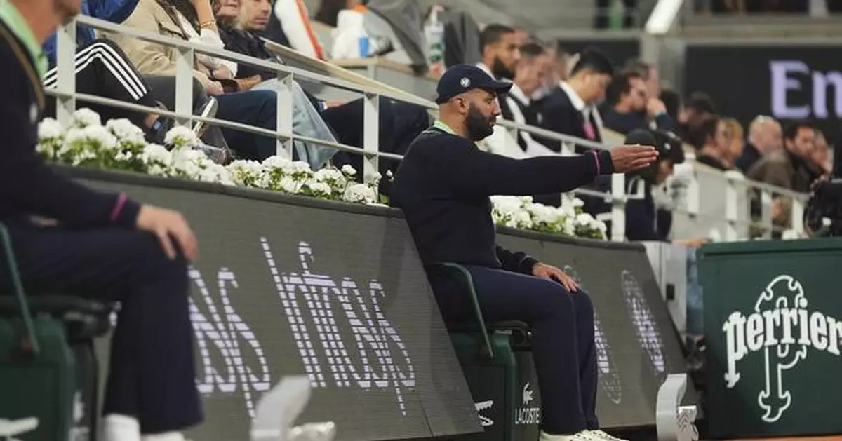 The French Open is picking humans over technology. Novak Djokovic thinks that's a bad call