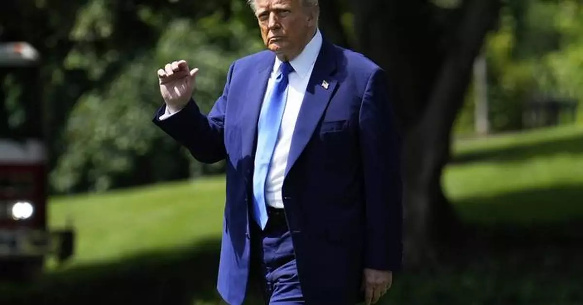 Trump administration welcomes 59 white South Africans as refugees