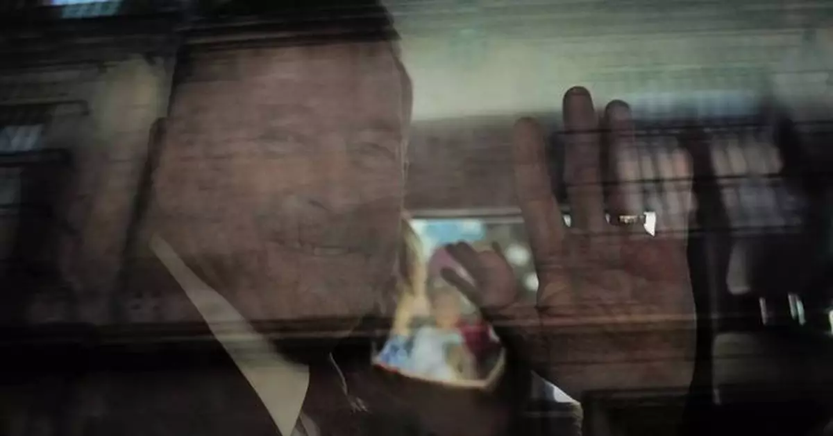 New US ambassador to Mexico formally arrives at time of busy binational agenda