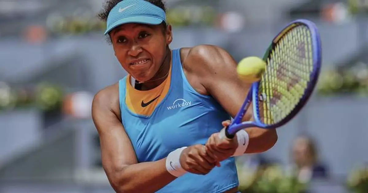 Former No. 1 Naomi Osaka takes first title in 4 years and her first on clay