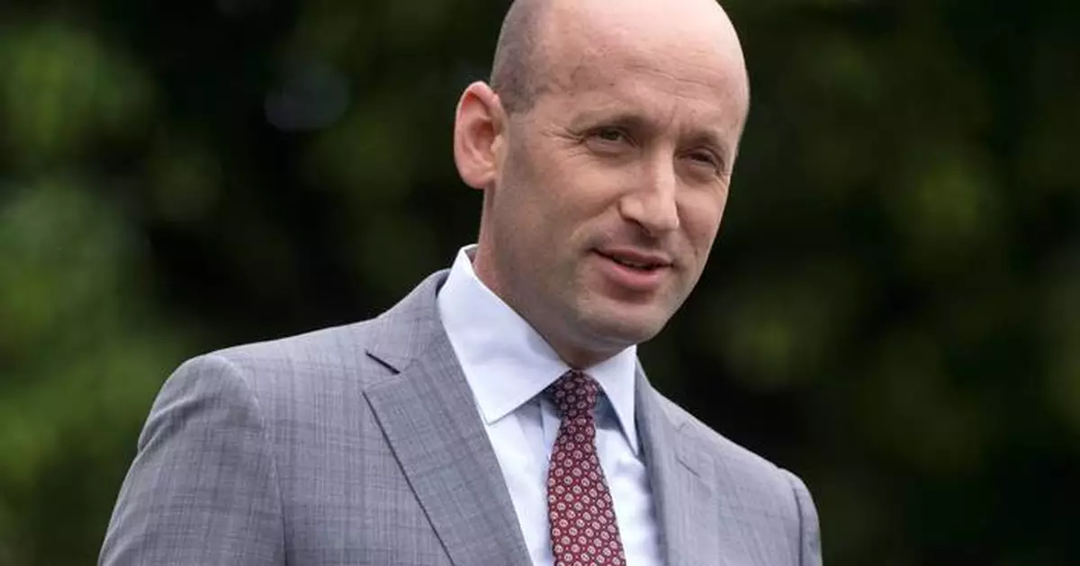 Trump team mulls suspending the constitutional right of habeas corpus to speed deportations. Can it?