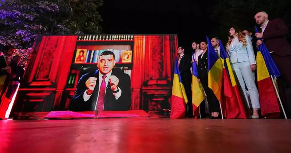 Romania's hard-right candidate will face a pro-EU reformist in presidential runoff