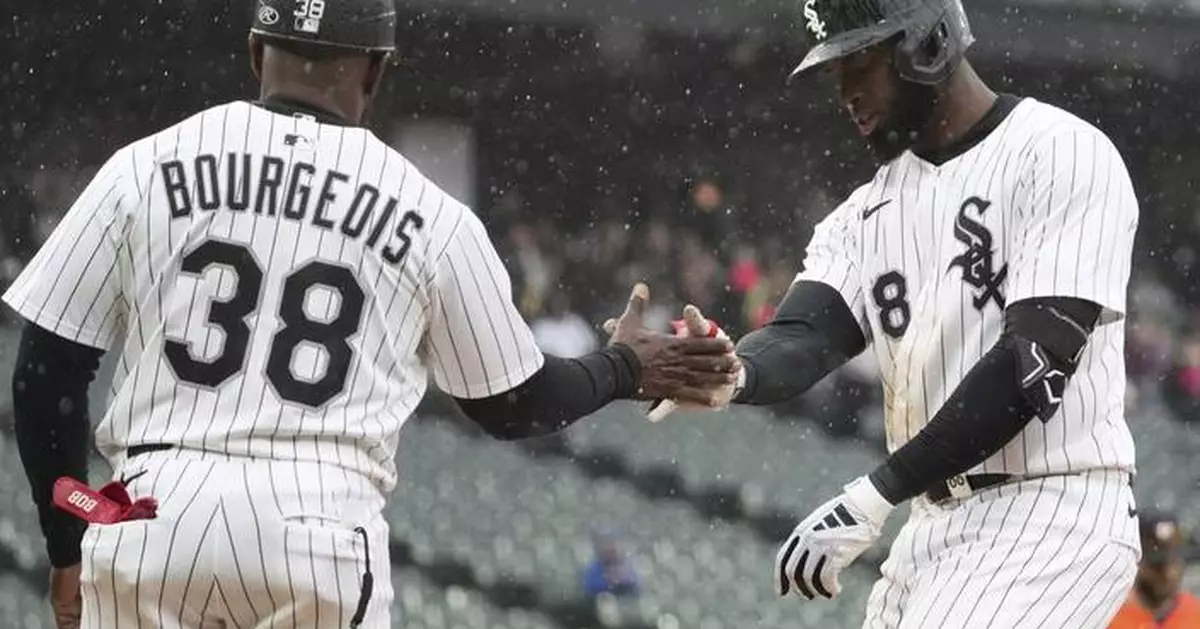 White Sox rally to beat Astros 5-4 in game shortened to 7 innings by rain