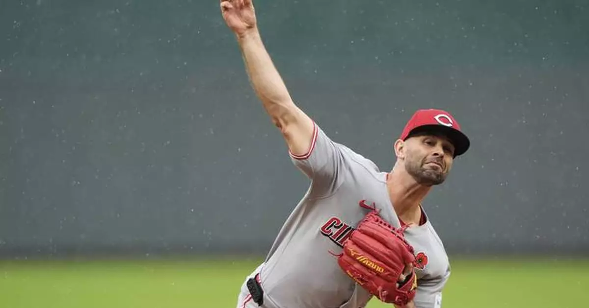 Nick Martinez, Tyler Stephenson help Reds to a 7-4 win over the Royals