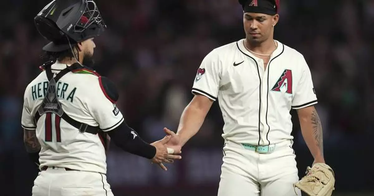 Diamondbacks place reliever Justin Martinez on 15-day IL with right shoulder inflammation