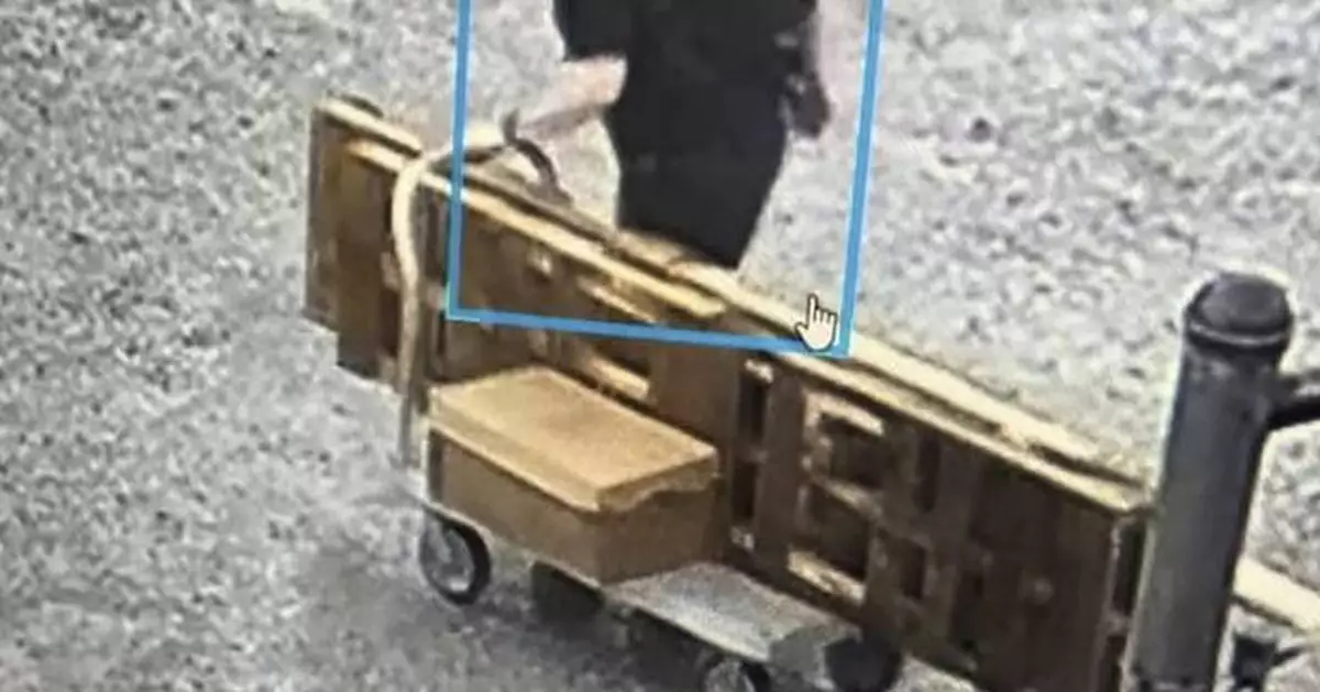 Caves and other mountain hideouts are being searched for fugitive known as 'Devil in the Ozarks'