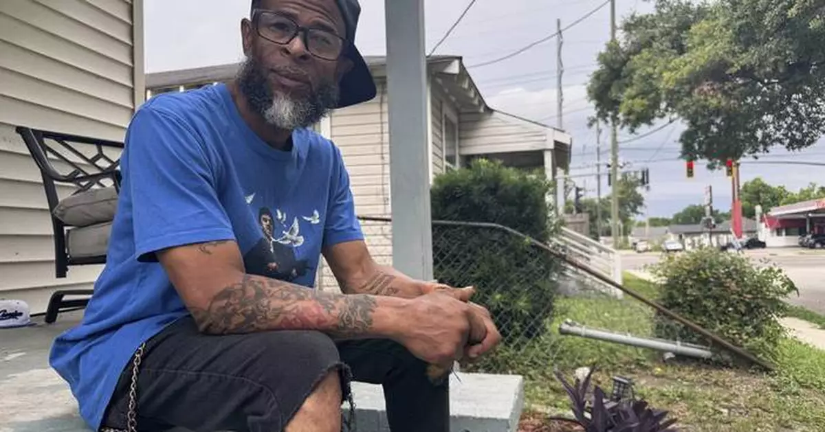 Mistrust in law enforcement complicates the search for the New Orleans jail escapees