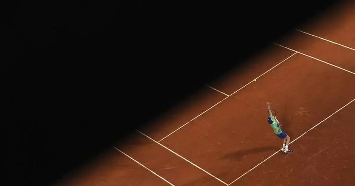 AP PHOTOS: Highlights from the first round of the French Open