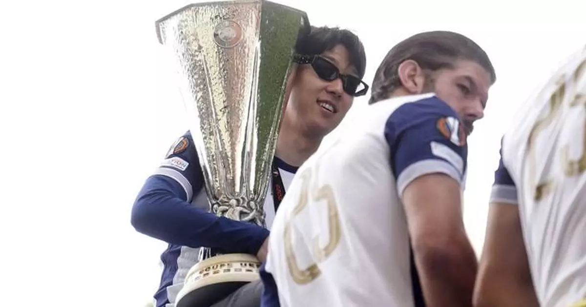 Plot twist: Spurs manager Postecoglou hasn't heard from ownership on his future