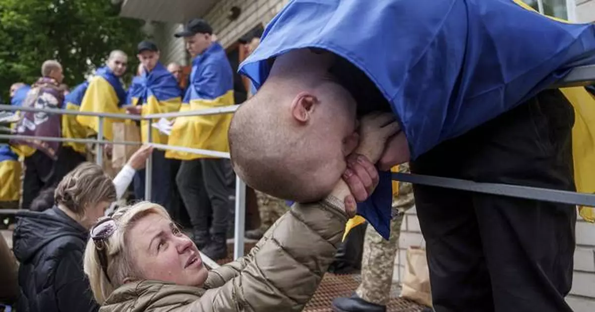PHOTO COLLECTION: Russia Ukraine POW Exchange