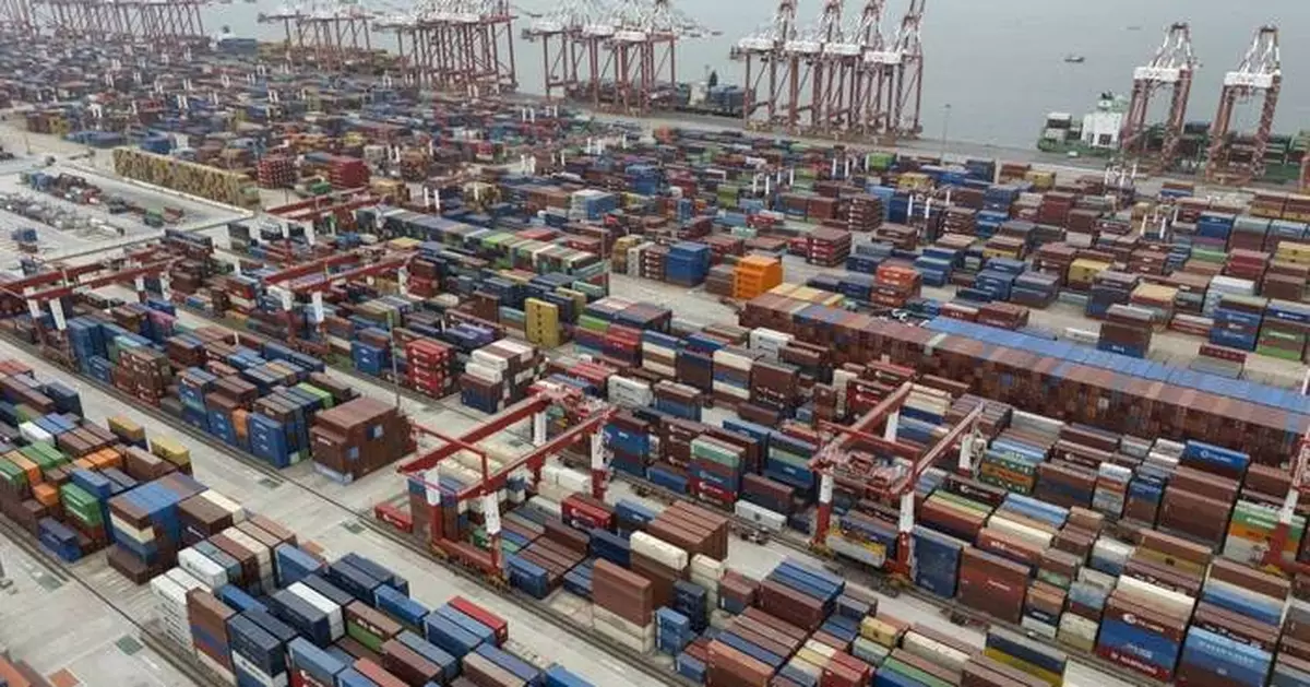 US trade deficit hits record high as businesses, consumers try to get ahead of Trump tariffs