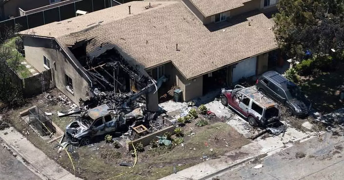 What we know about the San Diego plane crash and the 6 on board who died